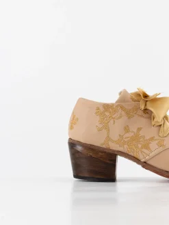 Atelier Inscrire Extinct Flowers Shoe
