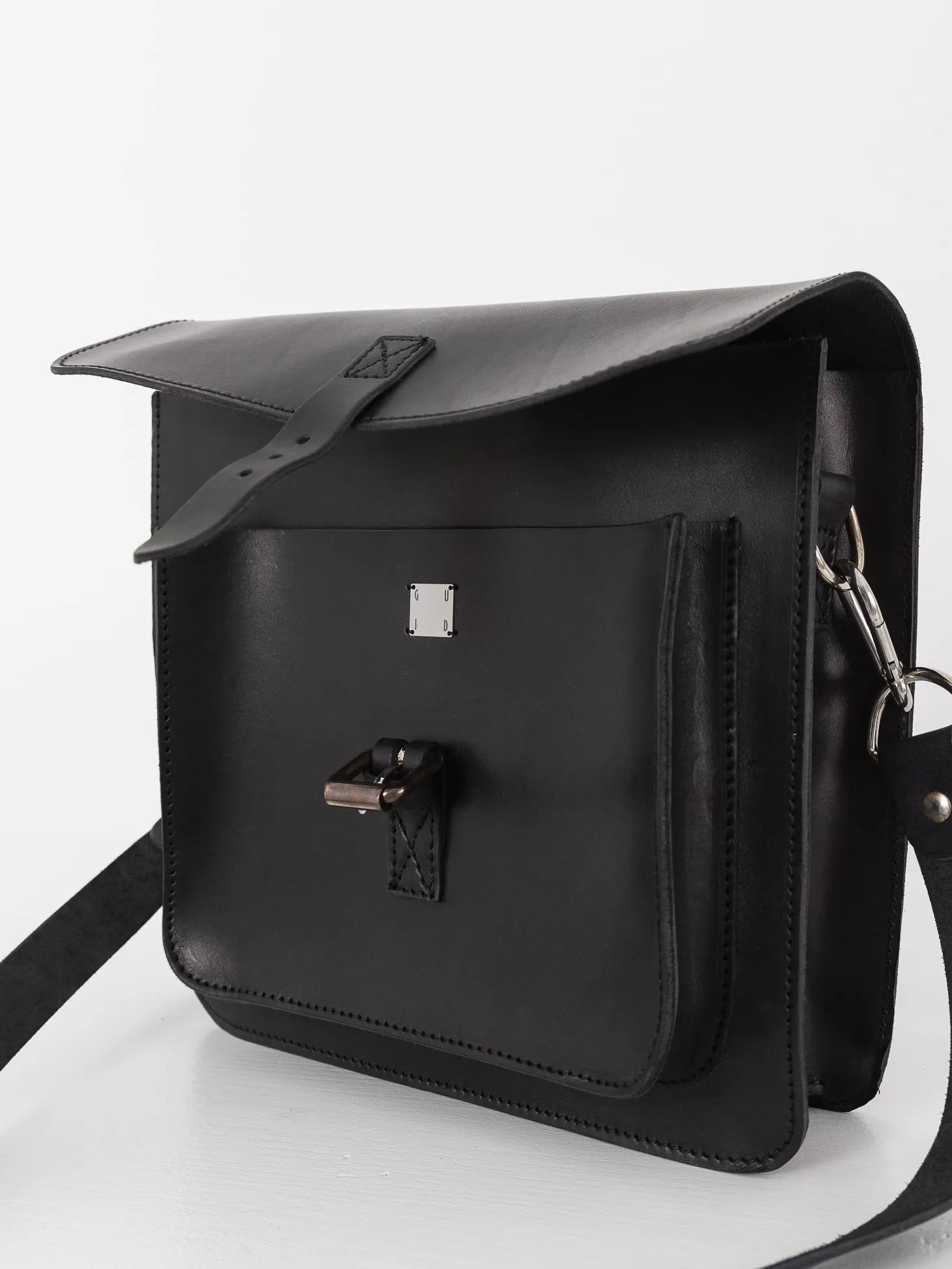 Guidi CM8 Crossbody Satchel
