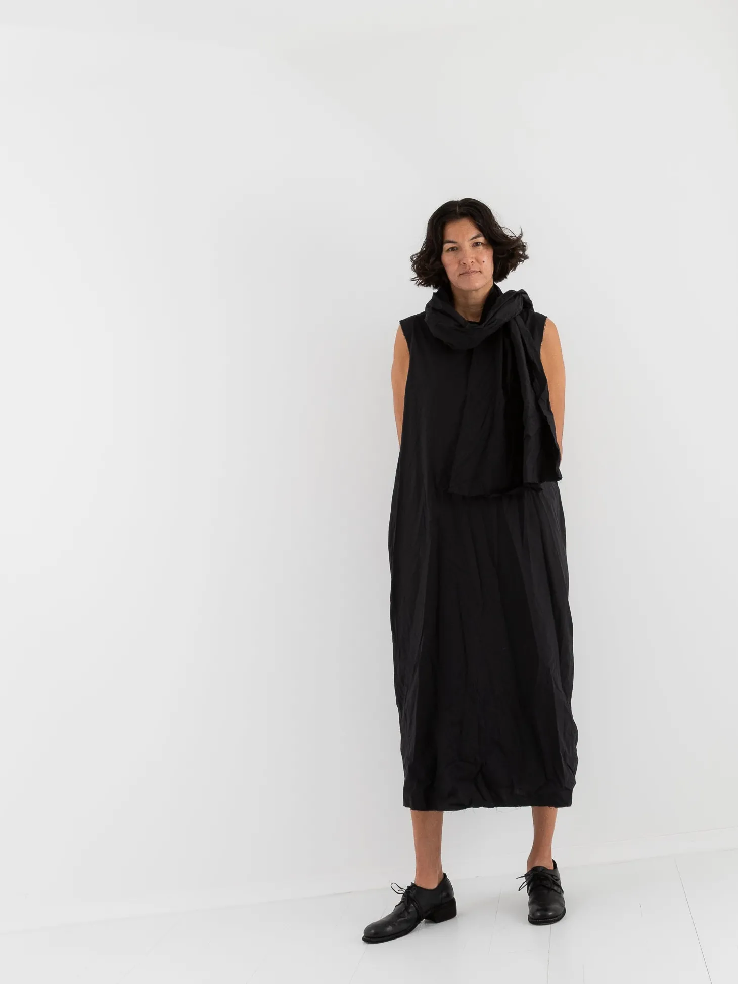 SCHA Long Sleeveless Dress