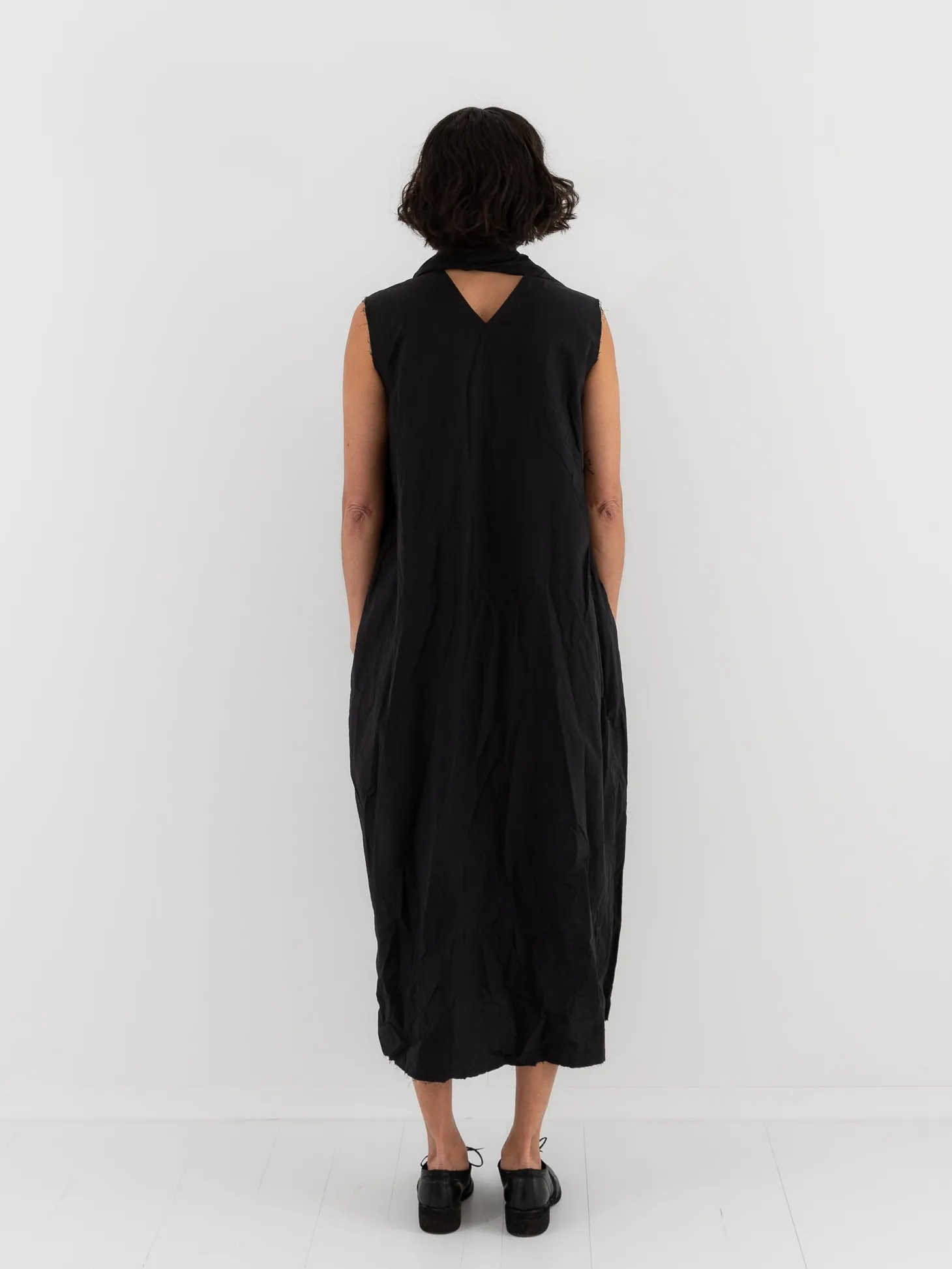 SCHA Long Sleeveless Dress