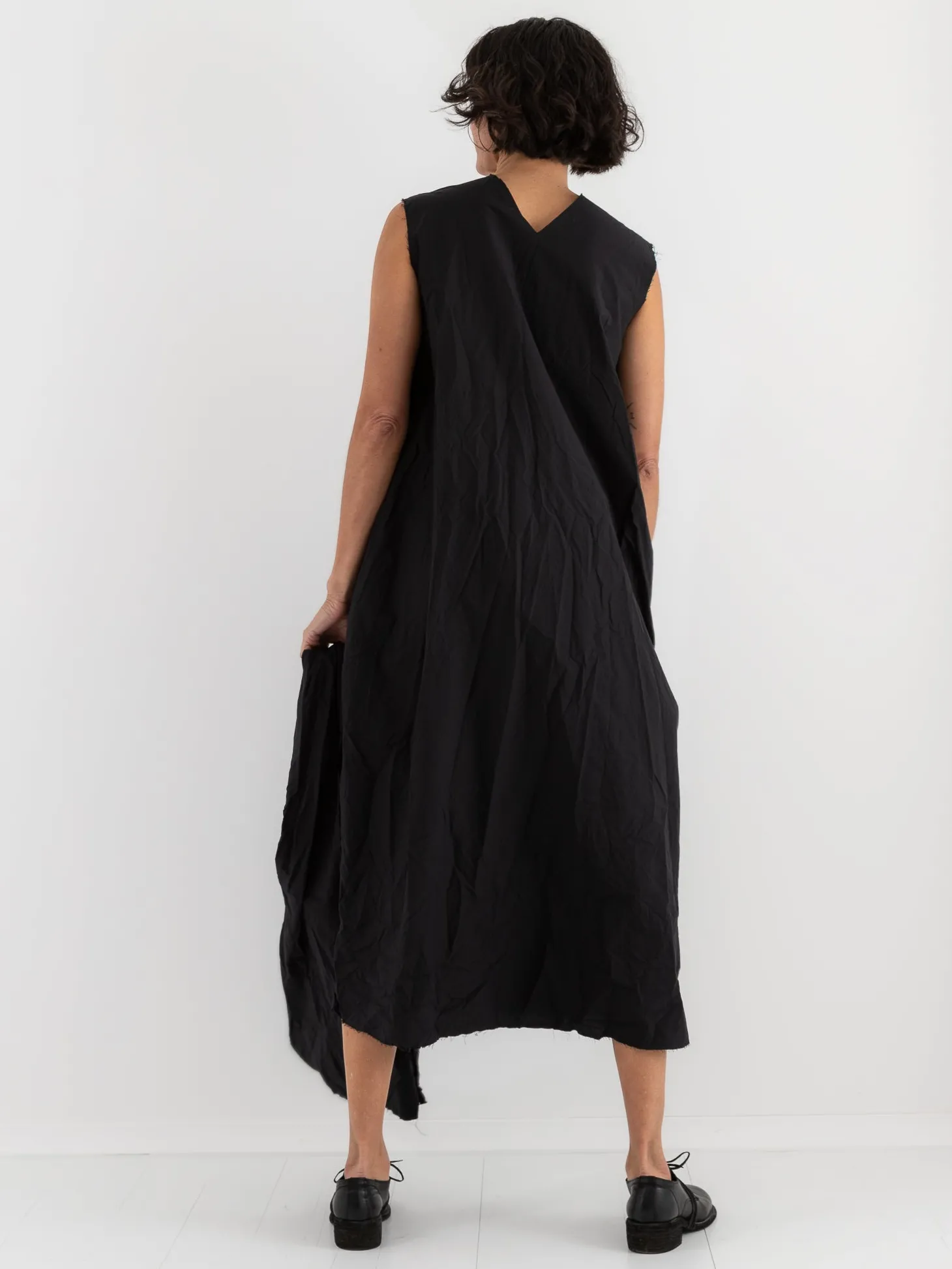 SCHA Long Sleeveless Dress