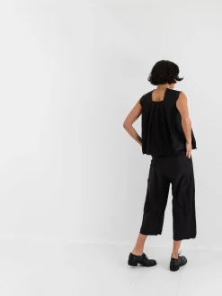 SCHA Sleeveless Top